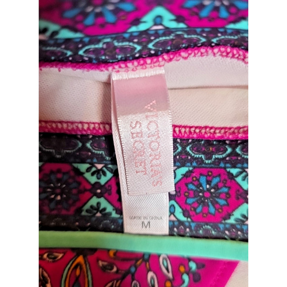 Victoria’s Secret Boho Floral Paisley Triangle Halter Bikini Top Medium Swim - Picture 4 of 5